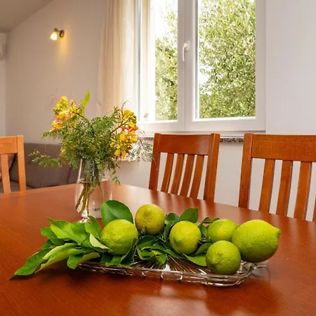 بيت للعطل Mokra With Private Pool *
